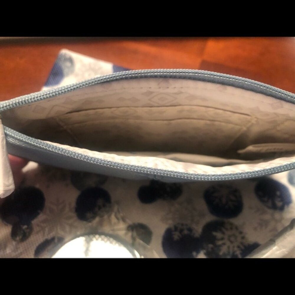 Thirty-One Clutch - Picture 2 of 2